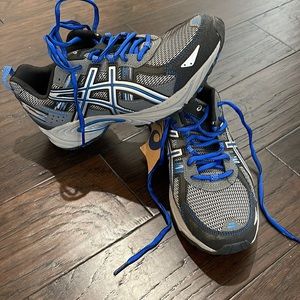 New without Box ASICS MEN'S GEL VENTURE 5 RUNNING SHOES